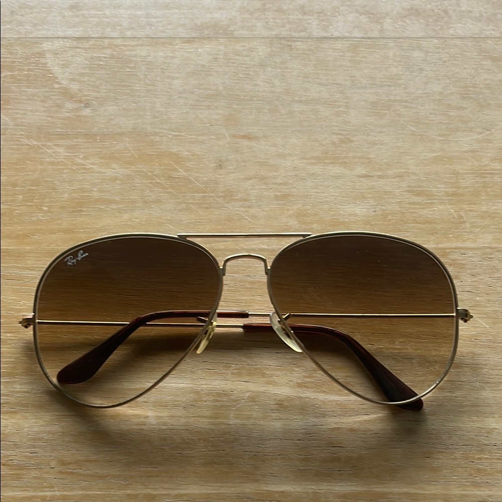 Ray-Ban Gold Aviator Sunglasses